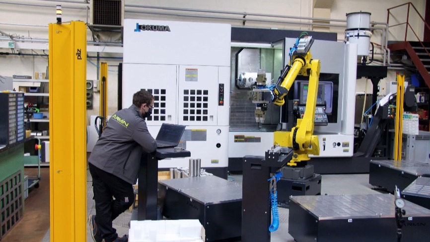 SÉCURISER SANS BARRIÈRES LES APPLICATIONS ROBOTS DANS L’USINAGE CNC