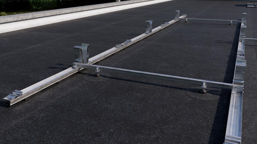 Un montage sûr des panneaux solaires, même pour les toits difficiles