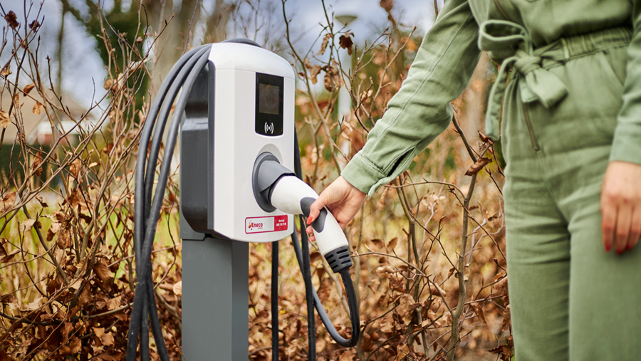 Mercedes-Benz et Eneco annoncent leur collaboration pour les bornes de recharge