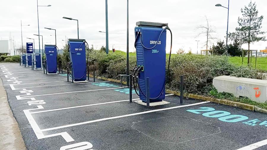 Un acteur européen du secteur des bornes de recharge installe 200 bornes dans 40 lieux différents