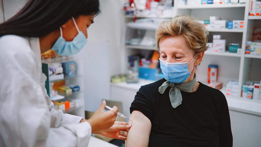 Wetsvoorstel wil vaccinatiebevoegdheid apothekers verankeren